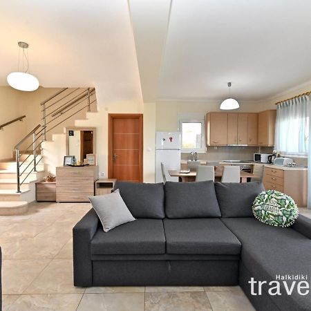 Villa Iris By Rentalspro Services - Agios Mamas Beach Luaran gambar