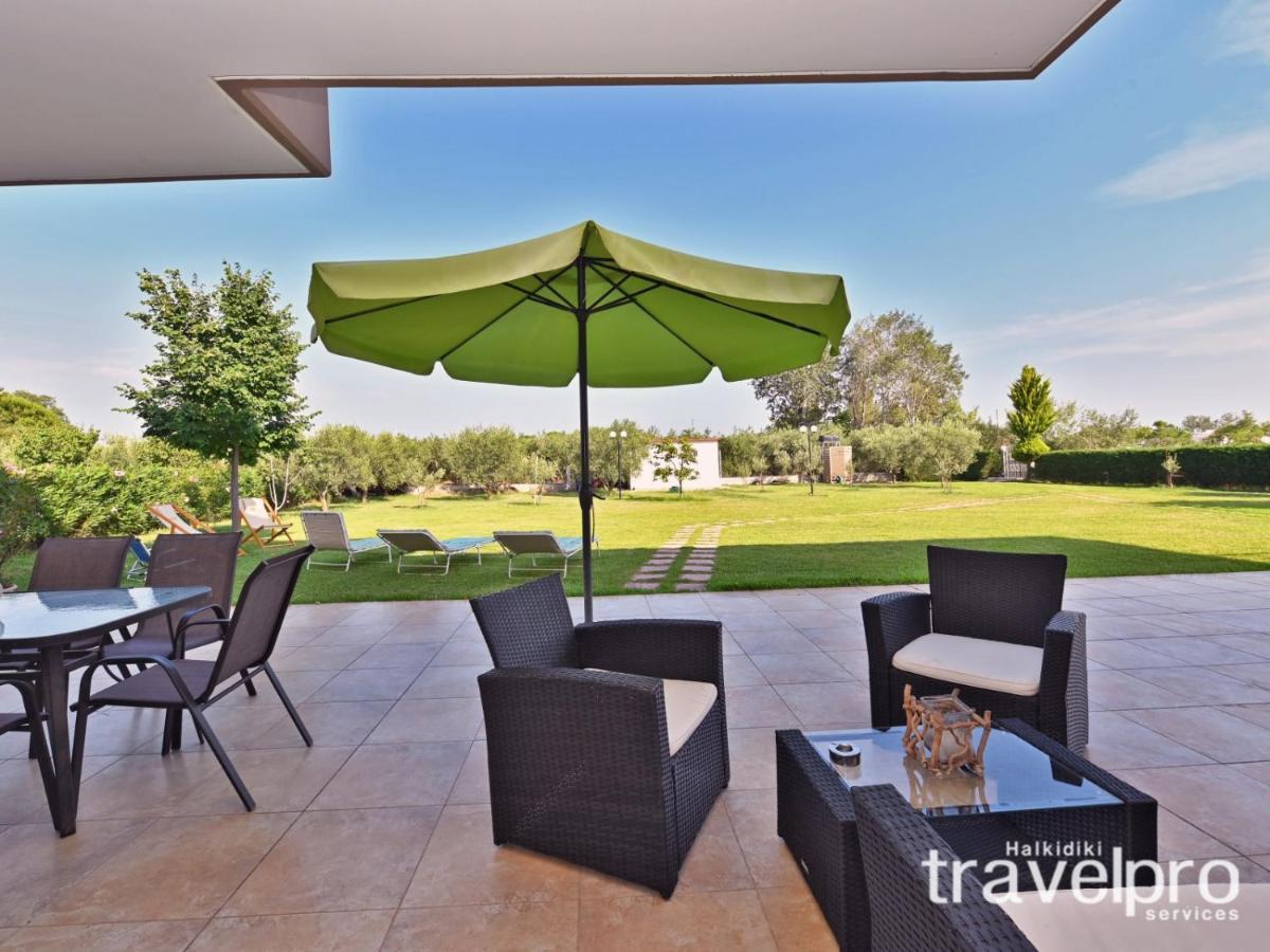 Villa Iris By Rentalspro Services - Agios Mamas Beach Luaran gambar