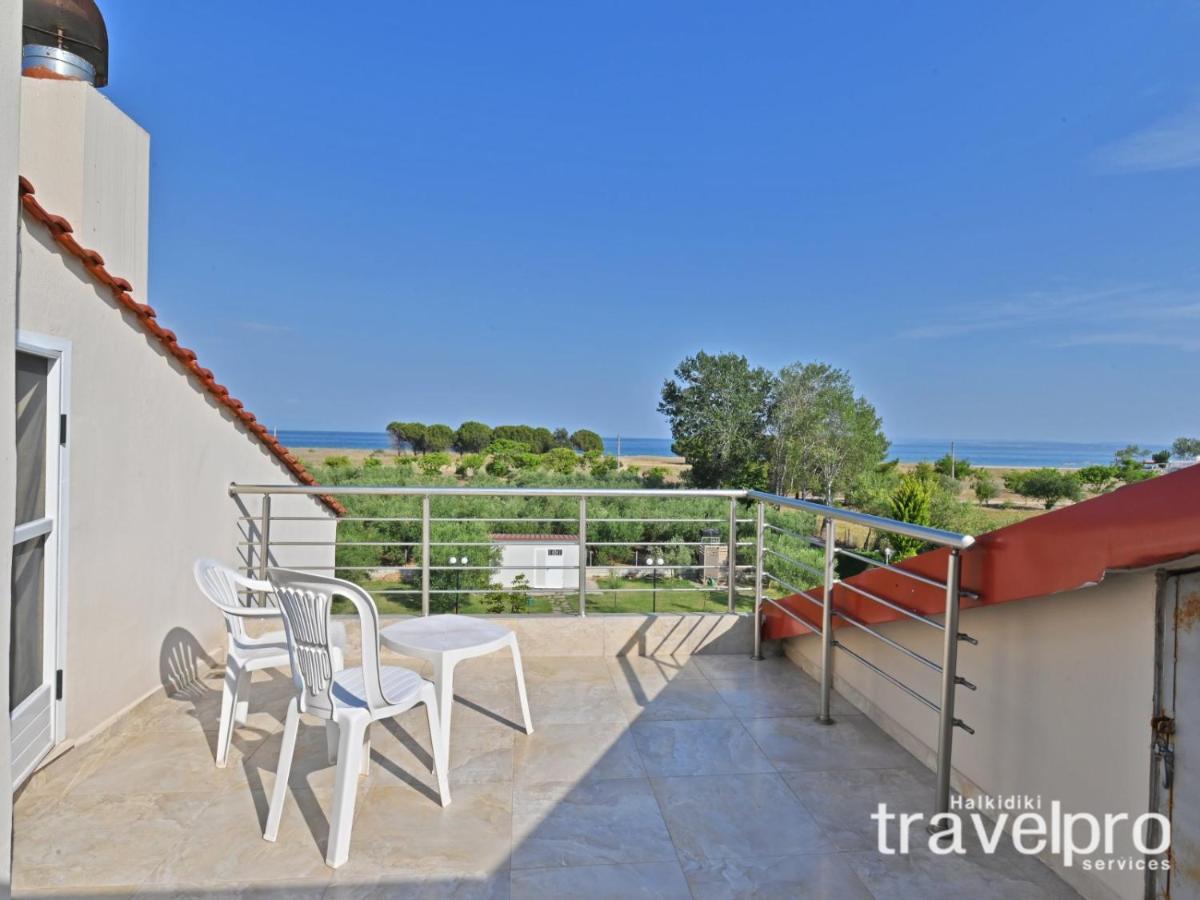 Villa Iris By Rentalspro Services - Agios Mamas Beach Luaran gambar
