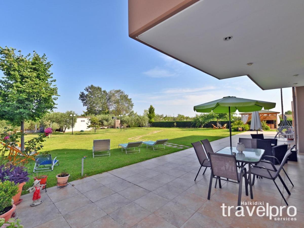 Villa Iris By Rentalspro Services - Agios Mamas Beach Luaran gambar