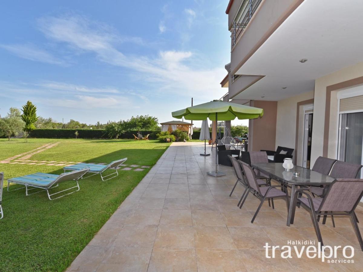 Villa Iris By Rentalspro Services - Agios Mamas Beach Luaran gambar