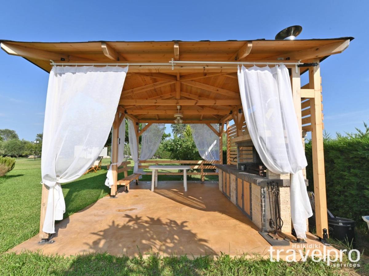 Villa Iris By Rentalspro Services - Agios Mamas Beach Luaran gambar