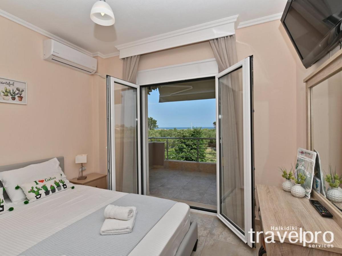 Villa Iris By Rentalspro Services - Agios Mamas Beach Luaran gambar