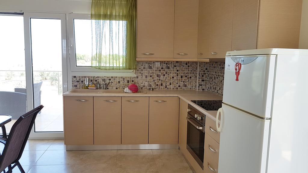 Villa Iris By Rentalspro Services - Agios Mamas Beach Luaran gambar