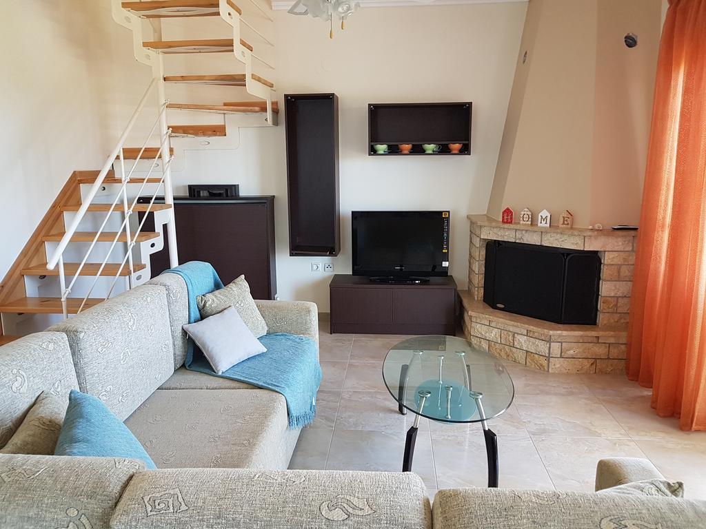 Villa Iris By Rentalspro Services - Agios Mamas Beach Luaran gambar